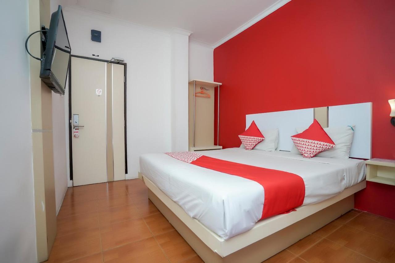 OYO 575 Blessing Hotel Palembang Exterior foto