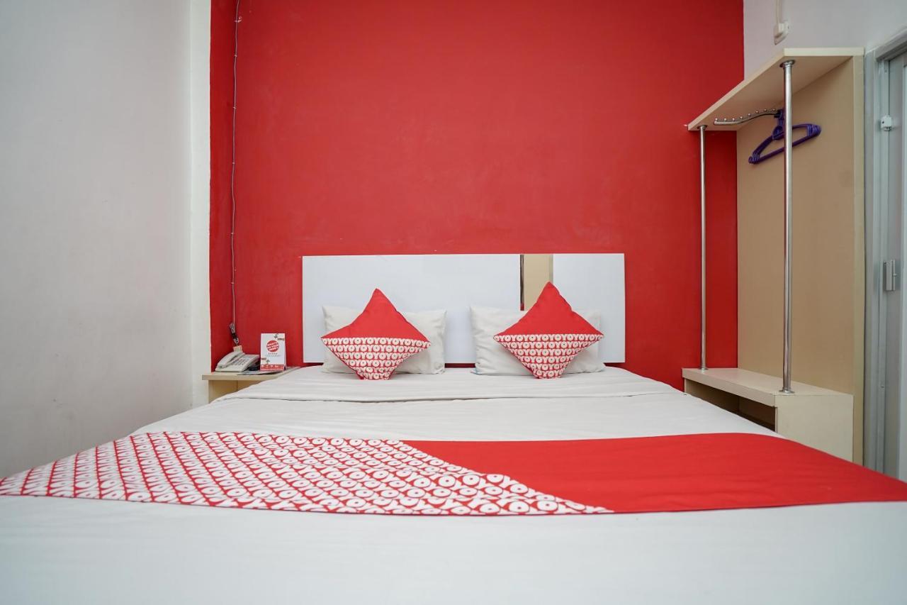 OYO 575 Blessing Hotel Palembang Exterior foto